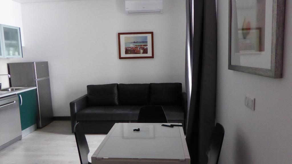 Dobairro Suites At Bairro Alto Lisbona Esterno foto